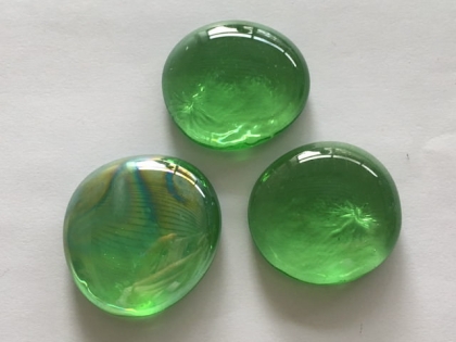 Glasnuggets ca. 30 mm gruen-hell-ir 1 kg